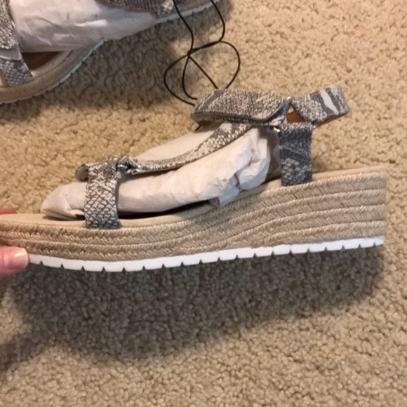 Women's Snake Print Espadrille Platform Sandals - Picture 2 of 4